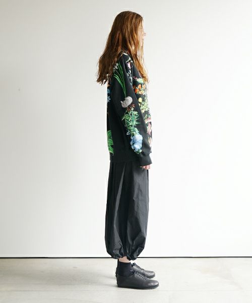 AHCAHCUMあちゃちゅむお花体パーカー（クロ）01-231-0701