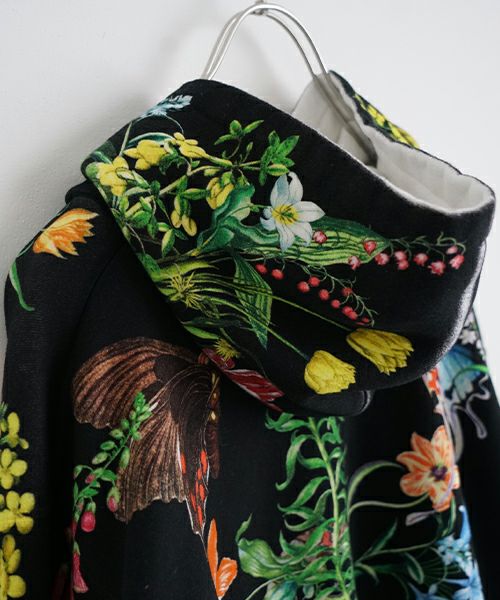 AHCAHCUMあちゃちゅむお花体パーカー（クロ）01-231-0701