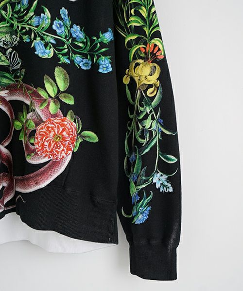 AHCAHCUMあちゃちゅむお花体パーカー（クロ）01-231-0701