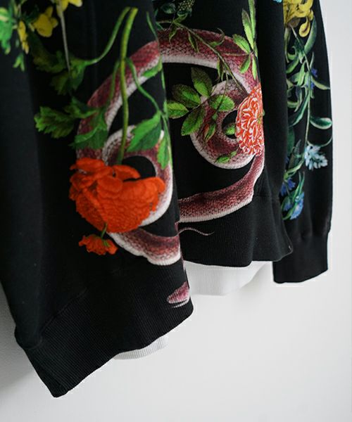 AHCAHCUMあちゃちゅむお花体パーカー（クロ）01-231-0701