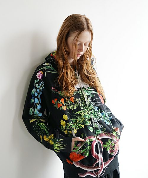 AHCAHCUMあちゃちゅむお花体ジップパーカー（クロ）01-231-0702