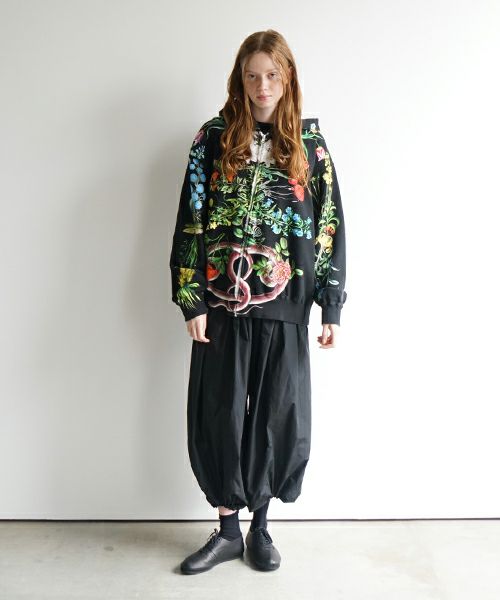 AHCAHCUMあちゃちゅむお花体ジップパーカー（クロ）01-231-0702