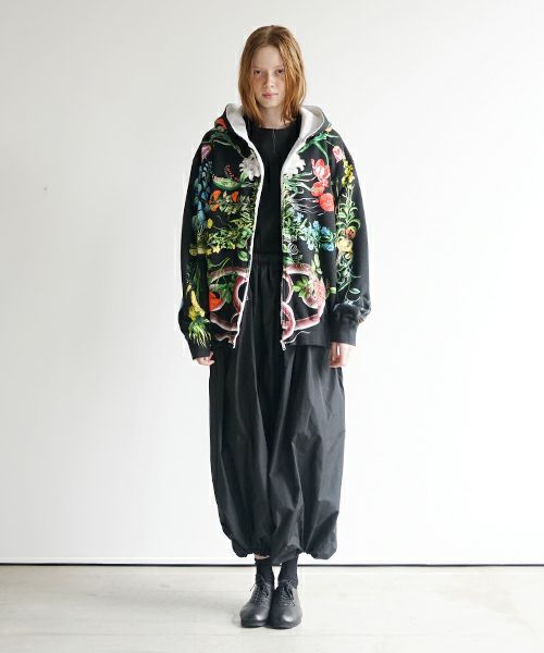 AHCAHCUMあちゃちゅむお花体ジップパーカー（クロ）01-231-0702