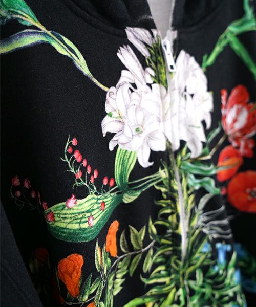 AHCAHCUMあちゃちゅむお花体ジップパーカー（クロ）01-231-0702