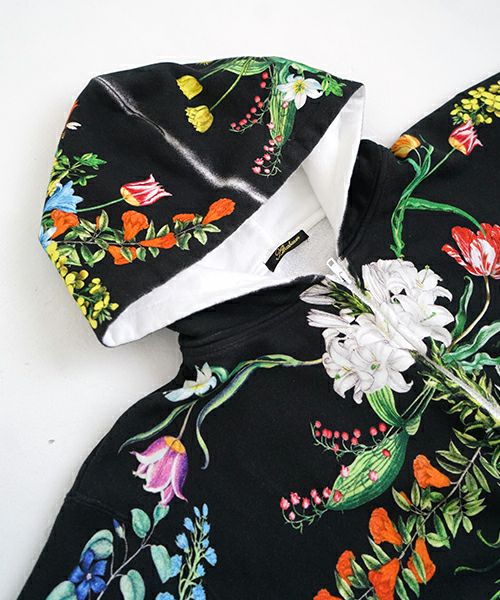 AHCAHCUMあちゃちゅむお花体ジップパーカー（クロ）01-231-0702