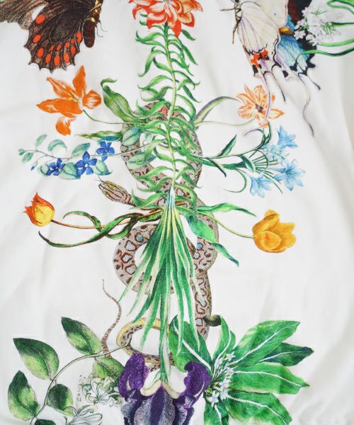 AHCAHCUMあちゃちゅむお花の体ジップパーカー（シロ）