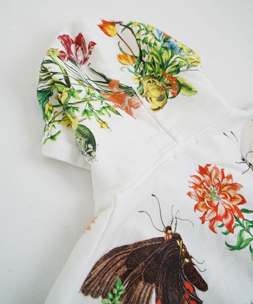 AHCAHCUMあちゃちゅむお花の体ジップパーカー（シロ）