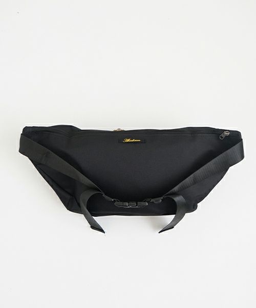 AHCAHCUM あちゃちゅむお目目BODY BAG（クロ）