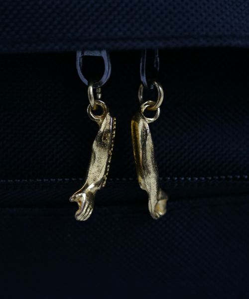 AHCAHCUM あちゃちゅむお目目BODY BAG（クロ）