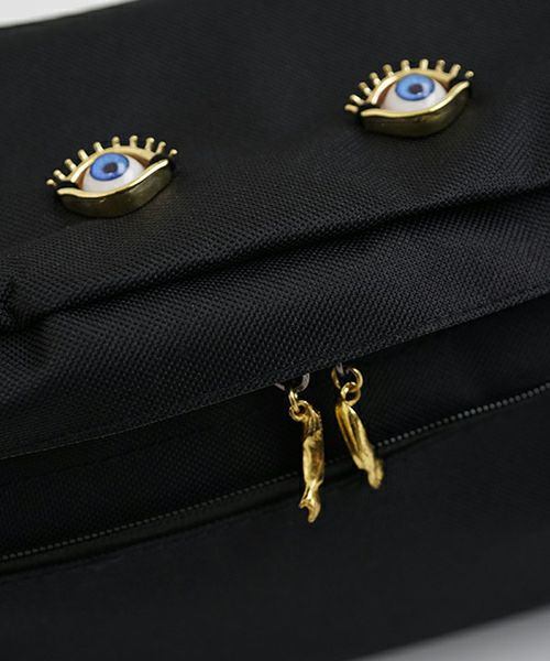 AHCAHCUM あちゃちゅむお目目BODY BAG（クロ）