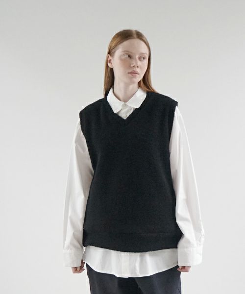 VU ヴウ boa v vest [BLACK］ボア Vネックベスト vu-cut-011