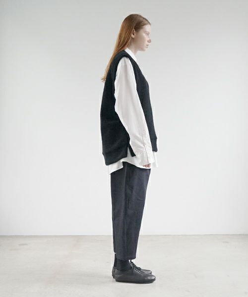 VU ヴウ boa v vest [BLACK］ボア Vネックベスト vu-cut-011