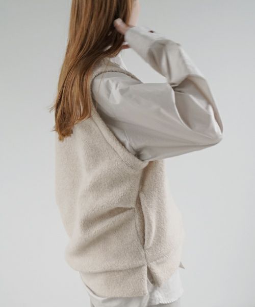 VU ヴウ boa v vest  [FIGARO］ボア Vネックベスト vu-cut-011