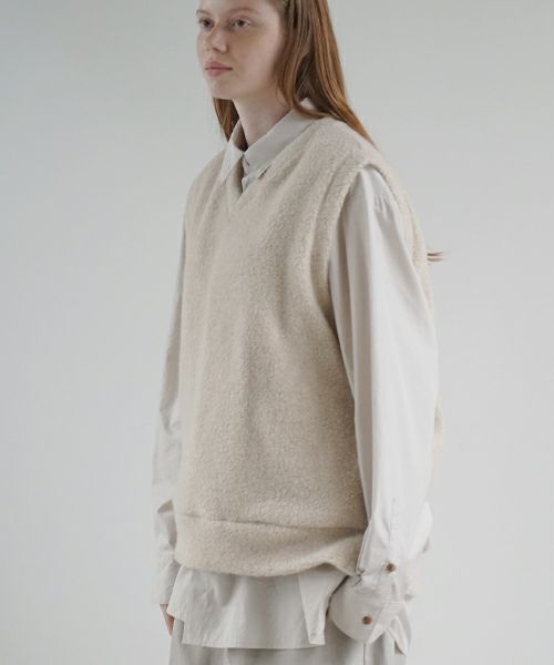 VU ヴウ boa v vest  [FIGARO］ボア Vネックベスト vu-cut-011