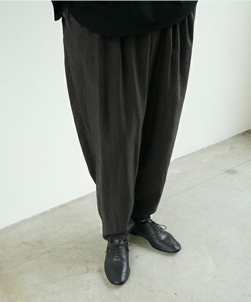 VU ヴウ dyed tapered pants［SUMI] 染テーパードパンツ425-VU-09