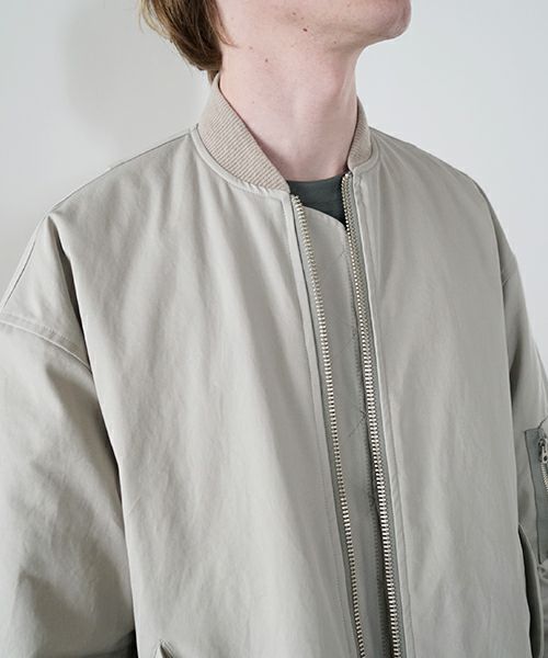 VU ヴウ big MA-1[CHALK] ビックエムエーワン vu-blu-005