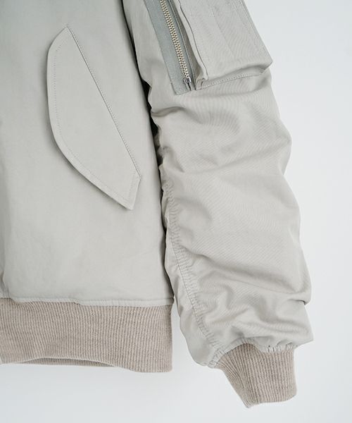 VU ヴウ big MA-1[CHALK] ビックエムエーワン vu-blu-005