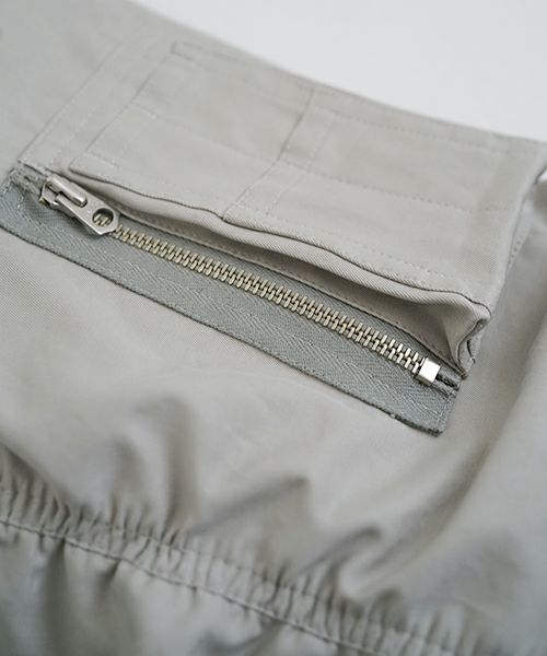 VU ヴウ big MA-1[CHALK] ビックエムエーワン vu-blu-005