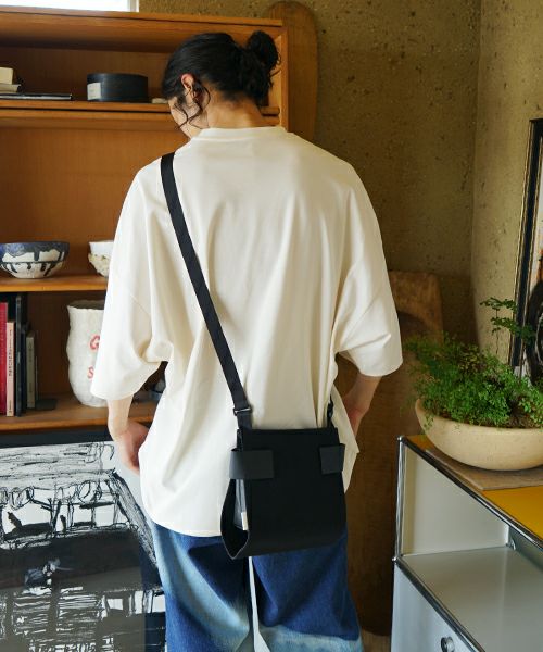 macromauro  マクロマウロ WRAP BAG SHOULDER CANVAS S(BLACK)