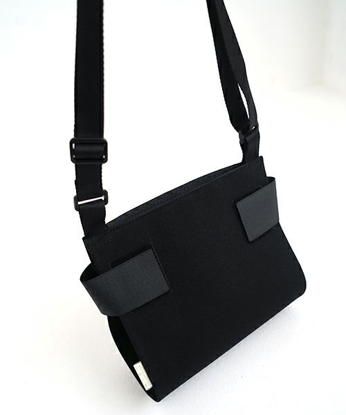 macromauro  マクロマウロ WRAP BAG SHOULDER CANVAS S(BLACK)