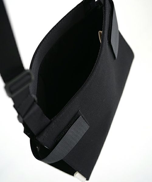 macromauro  マクロマウロ WRAP BAG SHOULDER CANVAS S(BLACK)