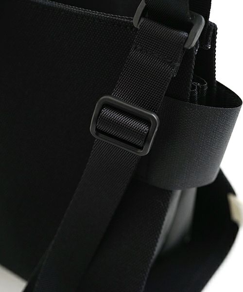 macromauro  マクロマウロ WRAP BAG SHOULDER CANVAS S(BLACK)