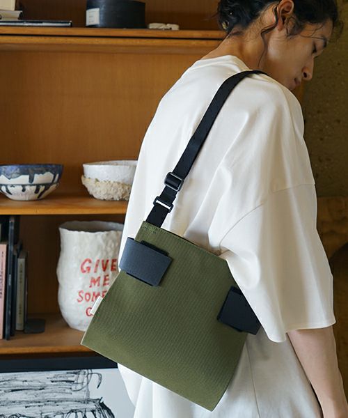 macromauro  マクロマウロ WRAP BAG SHOULDER CANVAS S(KHAKI)