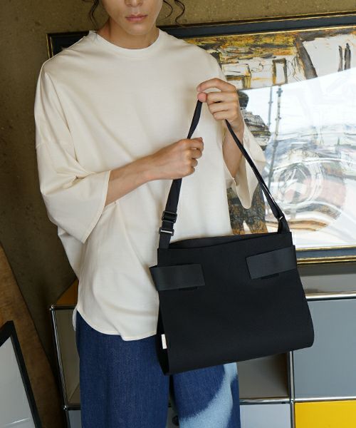 macromauro  マクロマウロ WRAP BAG SHOULDER CANVAS M(BLACK)
