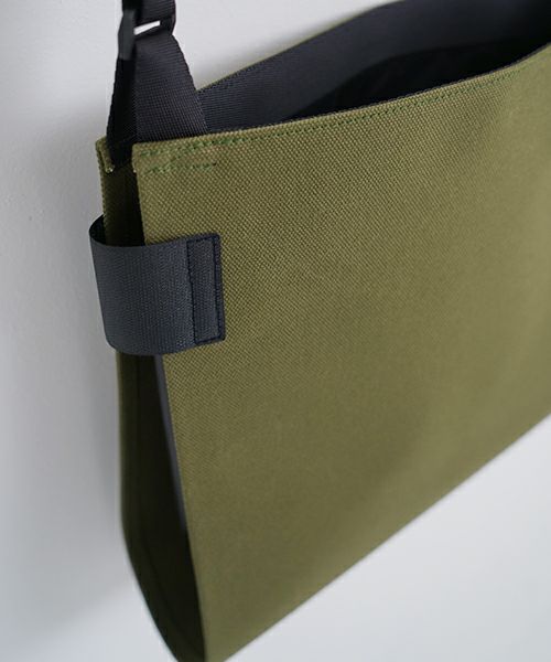 macromauro  マクロマウロ WRAP BAG SHOULDER CANVAS M(KHAKI)