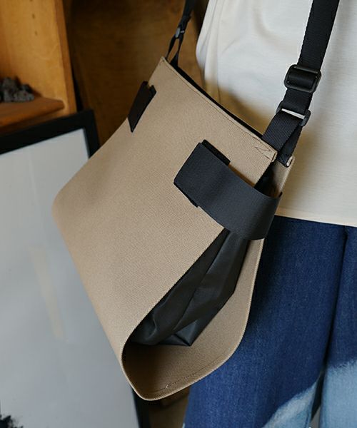 macromauro  マクロマウロ WRAP BAG SHOULDER CANVAS M(BEIGE)