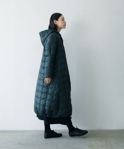 Mochi<br>モチ<br>quilted food coat[ma9-co-01/graphite]<br>キルトフードコート