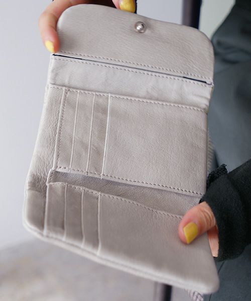 Mochi モチ trifold wallet[ma-pro-28/green grey] 鹿革 3つ折り財布