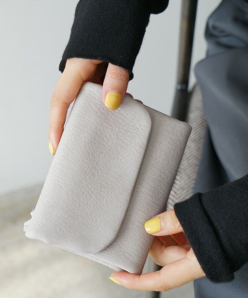 Mochi モチ trifold wallet[ma-pro-28/green grey] 鹿革 3つ折り財布