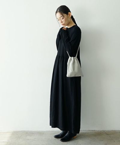 Mochi<br>モチ<br>【basic】drawstring bag(S)[green grey/ma-pro-01]<br>鹿革 巾着ショルダーバッグ