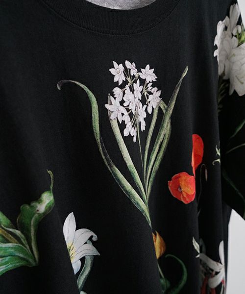 AHCAHCUM あちゃちゅむ<br>植物図鑑 big T 04クロ