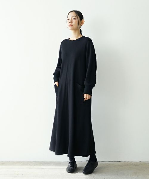 Mochi モチ  sweat one piece [black] 