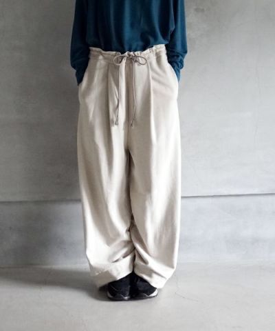 VU<br>ヴウ<br>home&miles  straight wide pants [CHALK] <br>ストレートワイドパンツ vum-p02