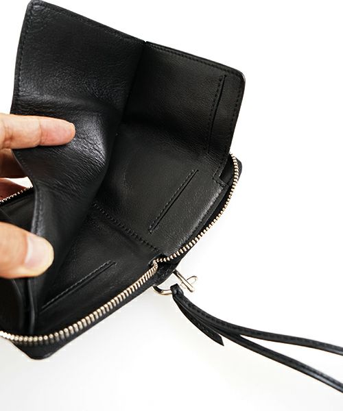 ED ROBERT JUDSONエド ロバート ジャドソンkarabiner strap round zip purse 05.BLACK