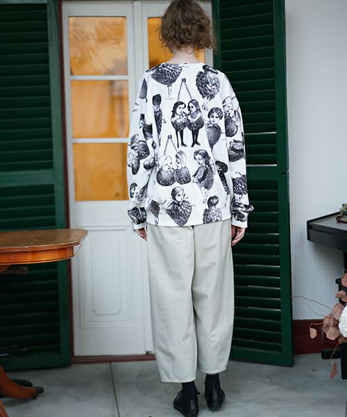 HCAHCUMあちゃちゅむフルーツ女スエット（white)