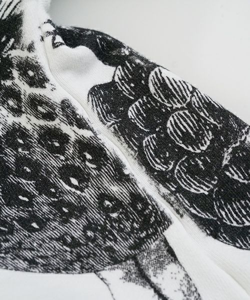 HCAHCUMあちゃちゅむフルーツ女スエット（white)