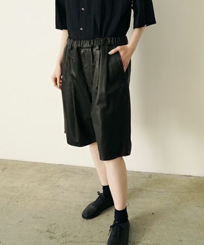 YOKO SAKAMOTO<br>ヨーコサカモト<br> DOUBLE PLEATED EASY SHORTS [BLACK] YS - 25SS - 04