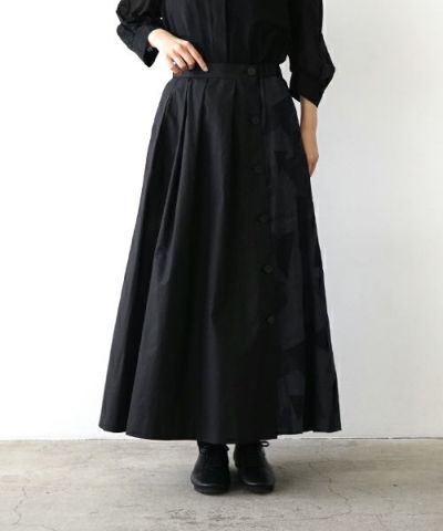 Mochi<br>モチ<br>geometric long skirt<br>ジャガードロングスカート