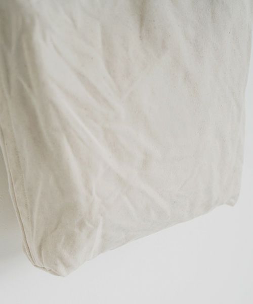 YOKO SAKAMOTO ヨーコサカモトRESEARCHER BAG MEDIUM[ECRU/YS-RE-BAG-M] ショルダーバッグ