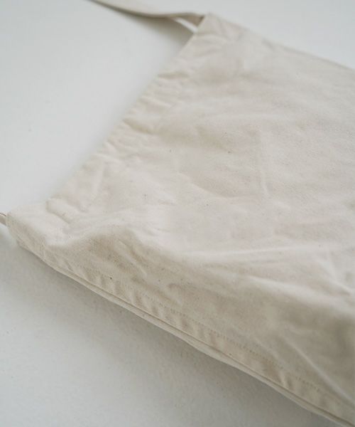 YOKO SAKAMOTO ヨーコサカモトRESEARCHER BAG MEDIUM[ECRU/YS-RE-BAG-M] ショルダーバッグ