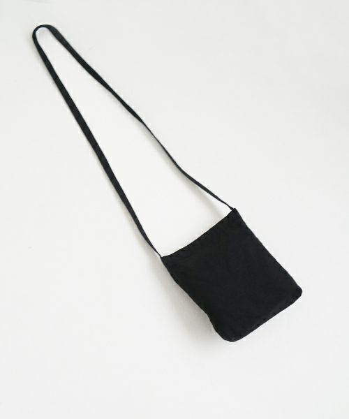 YOKO SAKAMOTO ヨーコサカモトRESEARCHER BAG SMALL[BLACK/YS-RE-BAG-S] ショルダーバッグ