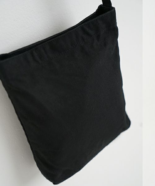 YOKO SAKAMOTO ヨーコサカモトRESEARCHER BAG SMALL[BLACK/YS-RE-BAG-S] ショルダーバッグ