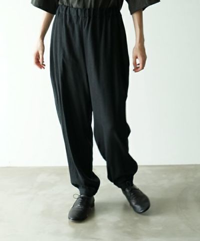 VU<br>ヴウ<br>easy tapered pants  [BLACK] vu-pnt-008