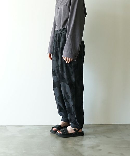 VUヴウgeometric easy tapered pants [BLACK×STEEL] vu-pnt-008