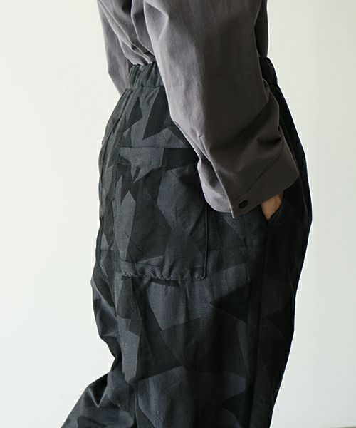 VUヴウgeometric easy tapered pants [BLACK×STEEL] vu-pnt-008