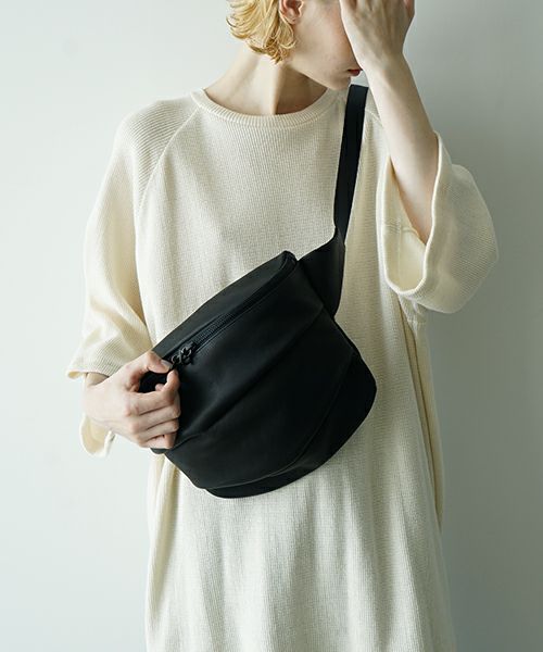VU PRODUCTヴウ プロダクト panel body bag (black) vu-product-B19ボティーバッグ